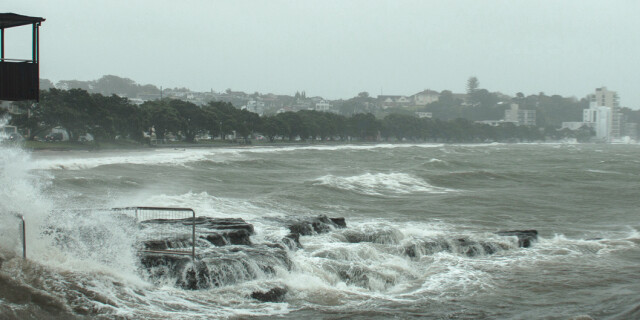 Cyclone Ita water rise in Auckland New Zealand b