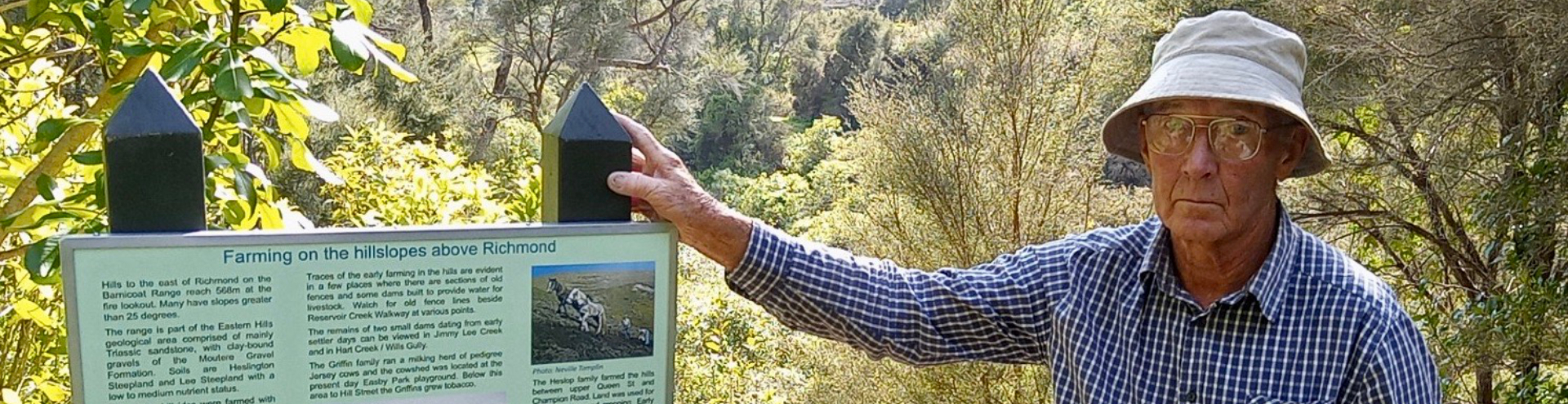 Reservoir Creek Walkway new signs