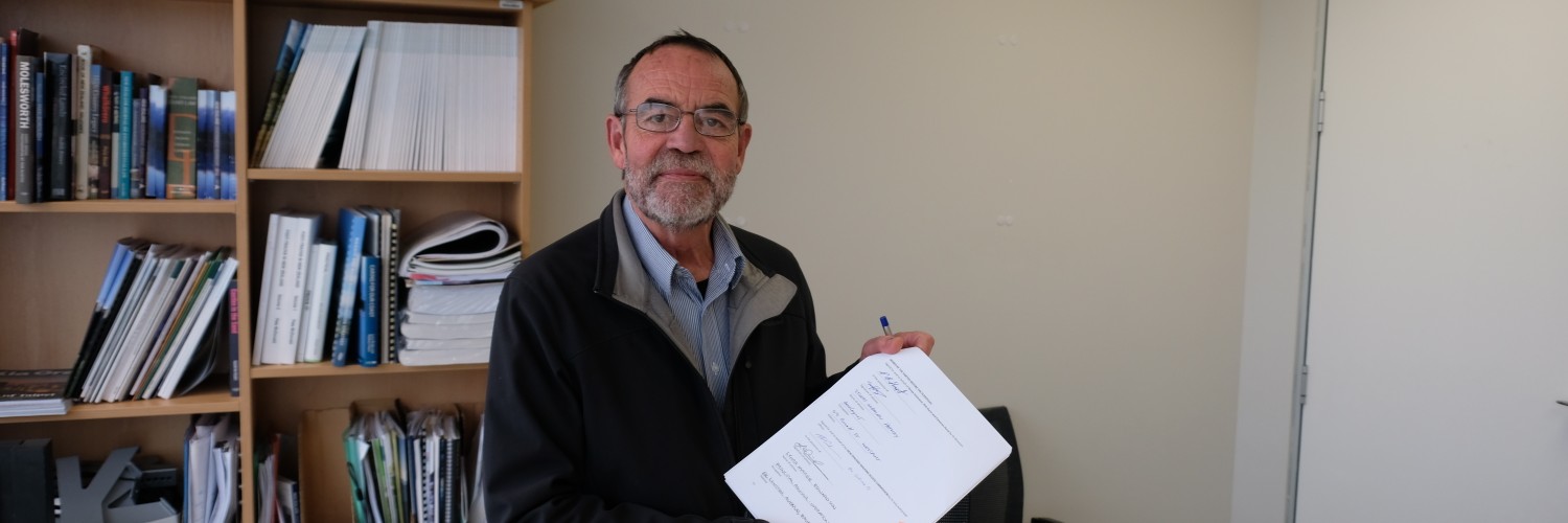Ric signing Kawatiri easement agreement