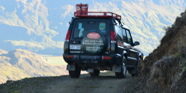 Unidentified 4WD