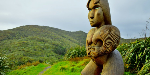 Meg Jerrard Maori carving